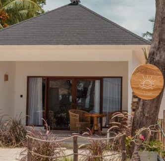 Gili Air Hotel | Sunscape Villa - Beachfront and private pool