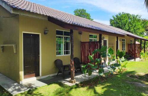 Air Hangat Casa | Sunset Bay Cottage