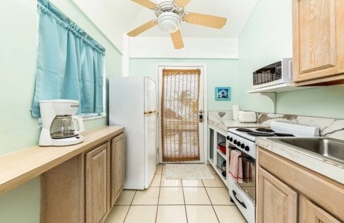 Conch Bar Cabaña | Dragon Cay Resort - Sunset Cottage