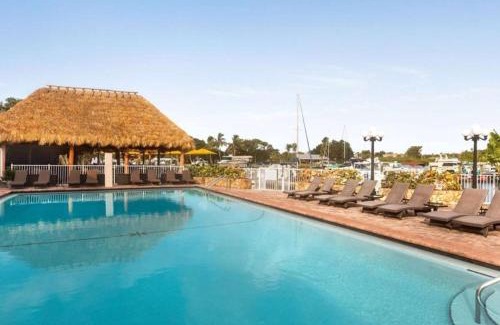 Trailer Estates Apartamento | Sunset Cove - Water View