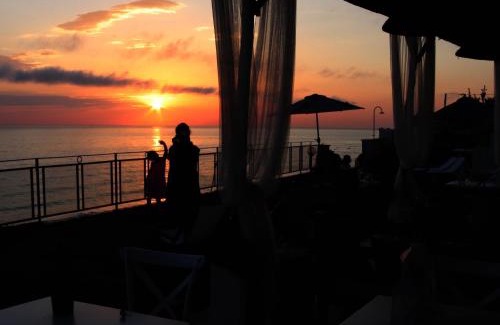 Anzio Cama Y Desayuno | Sunset House