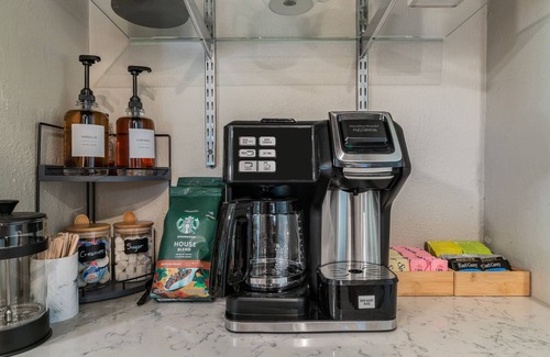 Oak Cliff Casa | Sunset House - Luxury Pool and Hot Tub Retreat