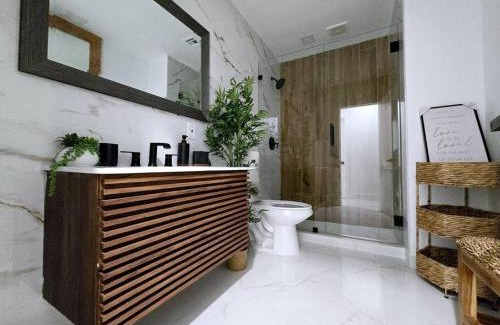 Sunset Villa | Sunset Retreat at Heart of Miami with pool