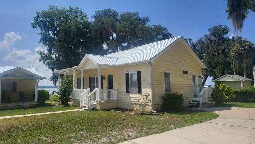 East Palatka Casa | Sunset River House