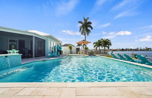 Cape Coral Villa | Sunset Cottage Lake Front