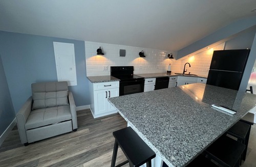 Vickery Cabaña | Sunset View Bayfront Cottage