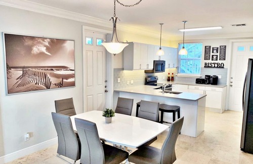 Palm Cay Villa | Nueva villa moderna de 3 dormitorios en Palm Cay, una comunidad cerrada en el paraíso.