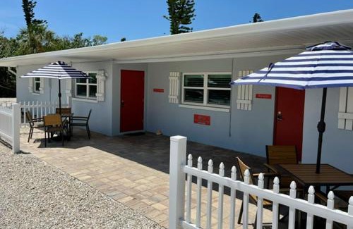 Sanibel Hotel | Sunshine Island Inn - Adults only