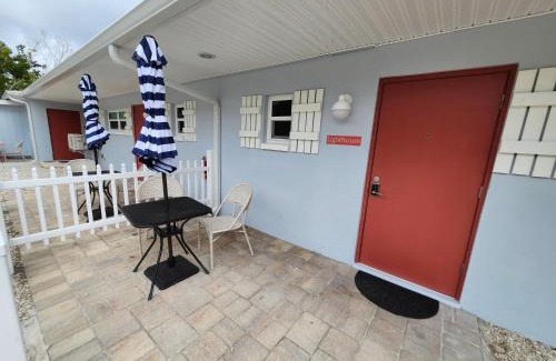 Sanibel Hotel | Sunshine Island Inn - Adults only