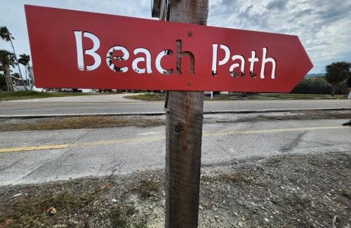 Sanibel Hotel | Sunshine Island Inn - Adults only