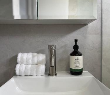 St Marys Casa | Sunshine Retreat Modern 3BR Haven