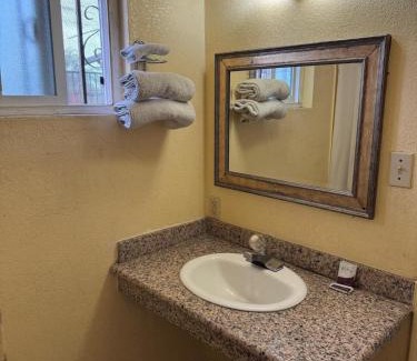 Los Banos Hotel | Sunstar Inn