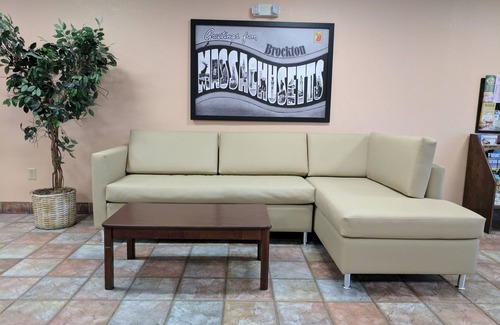 Brockton Hotel | Super 8 by Wyndham Brockton