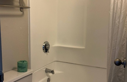 Tad Hotel | Super 8 By Wyndham Charleston WV