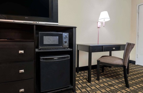 Decatur Hotel | Super 8 by Wyndham Decatur/Lithonia/Atl Area