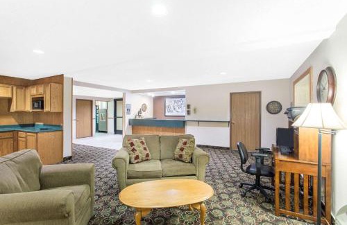 Dodgeville Hotel | Super 8 by Wyndham Dodgeville