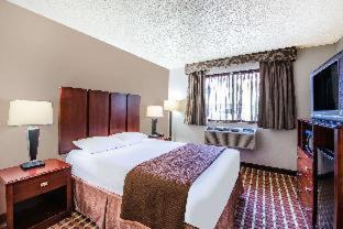 Harlingen Hotel | Super 8 by Wyndham Harlingen TX