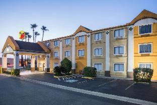 Harlingen Hotel | Super 8 by Wyndham Harlingen TX