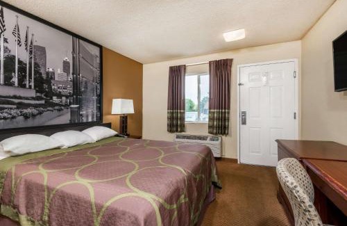 Castleton Hotel | Super 8 by Wyndham Indianapolis/NE/Castleton Area