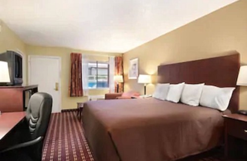 Kerrville Hotel | Super 8 by Wyndham Kerrville TX