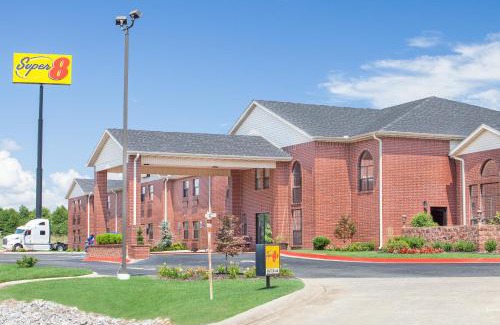Lowell Hotel | Super 8 by Wyndham Lowell/Bentonville/Rogers Area