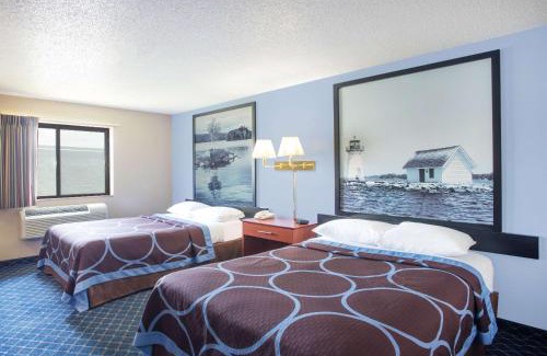 Massena Hotel | Super 8 by Wyndham Massena NY