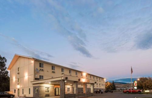 Grant Creek Hotel | Super 8 by Wyndham Missoula/Reserve St.