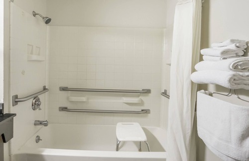 Munfordville Hotel | Super 8 by Wyndham Munfordville KY