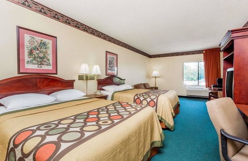 Powdersville Hotel | Super 8 by Wyndham Piedmont Greenville Area