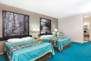 Platteville Hotel | Super 8 by Wyndham Platteville