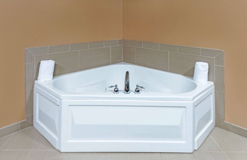 Poplar Bluff Hotel | Super 8 by Wyndham Poplar Bluff Missouri