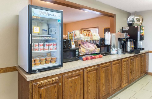 Poplar Bluff Hotel | Super 8 by Wyndham Poplar Bluff Missouri