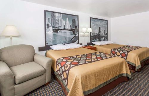 Rock Falls Hotel | Super 8 by Wyndham Rock Falls Sterling Area