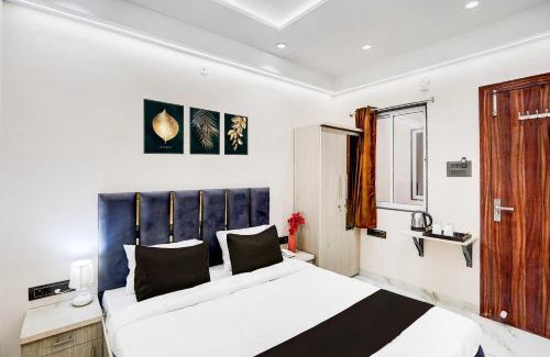 Indore Hotel | Super Collection O Ganeshpuri Indore