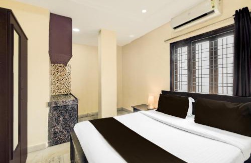Hyderabad Hotel | Super Collection O Kothapet Near Omini Hospital