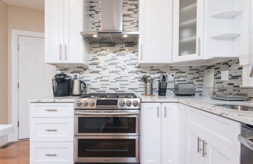 West Newton Condominio | Super Convenience 2BR Condo W / Parking privado en Newton