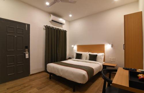 Gopalapuram Hotel | Super Townhouse Royapettah Near U.S Consulate