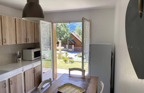 Barcelonnette Apartamento | Superbe Appartement en rez de Chaussée de Villa Plein sud