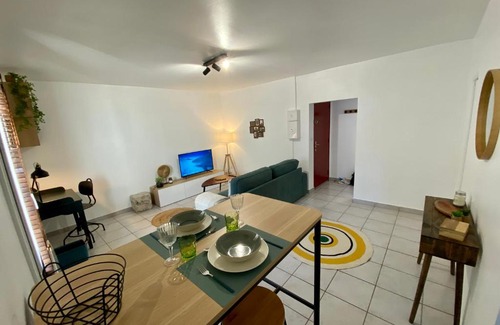 Montlhery Apartamento | Superbe appartement 2 pièces, plein centre ville.