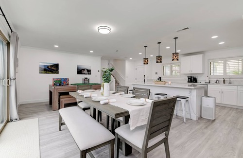 San Carlos Casa | SuperHost, Arcade Room, Movie Room, Fire Pit, near SDSU, 4 bedrooms, sleeps 12