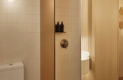 Bowery Hotel | Superior Comfort in the City: Elegant Suites with Panoramic City Views