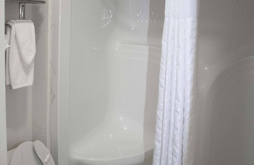 North Myrtle Beach Hotel | SureStay Hotel by Best Western North Myrtle Beach