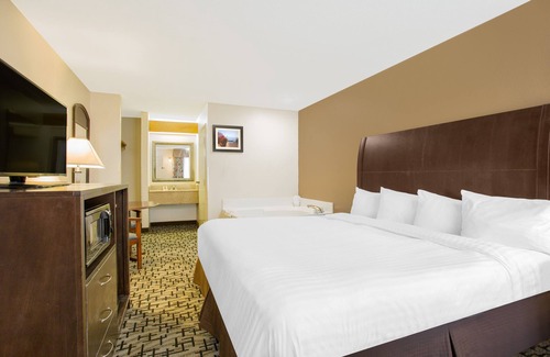 North Myrtle Beach Hotel | SureStay Hotel by Best Western North Myrtle Beach