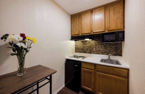 Woodbury Hotel | SureStay Plus by Best Western Woodbury Inn