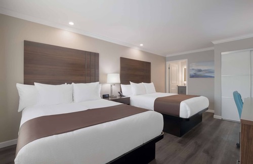 Upland Hotel | SureStay Plus By Best Western Upland Ontario North