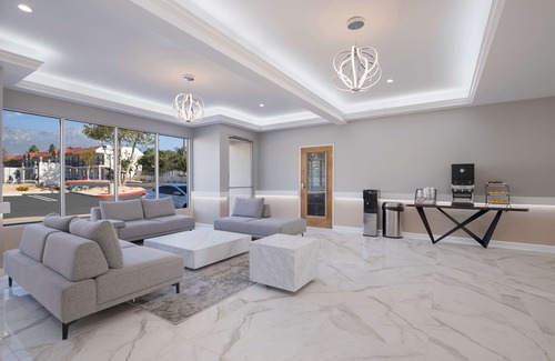 Upland Hotel | SureStay Plus By Best Western Upland Ontario North