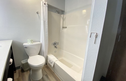 Mammoth Lakes Hotel | SureStay Plus Hotel by Best Western Mammoth Lakes