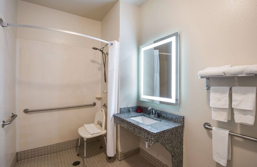 Coralville Hotel | SureStay Plus Hotel by Best Western Coralville Iowa City