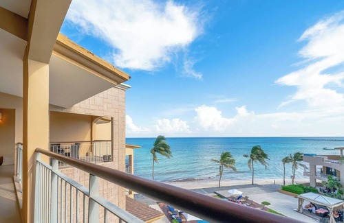 Centro de Playa del Carmen Condominio | Condo Surf 405 - Beachfront Oceanview 3 BR Luxury - At El Faro Condos