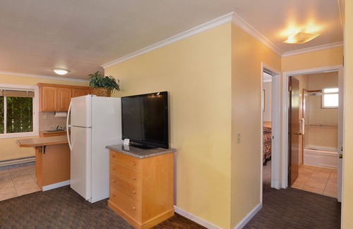 Fort Bragg Hotel | Surf Motel and Gardens